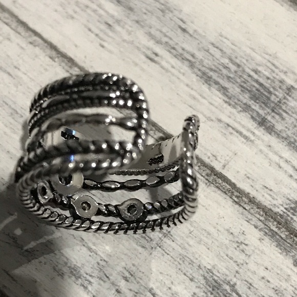 Silver Ring - Picture 5 of 6